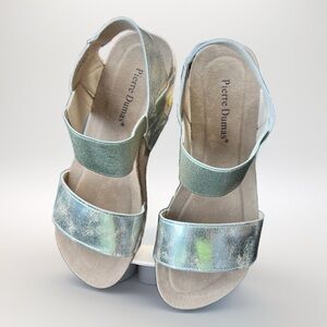 Pierre Dumas Size 7 1/2 Golden Wedge Sandals